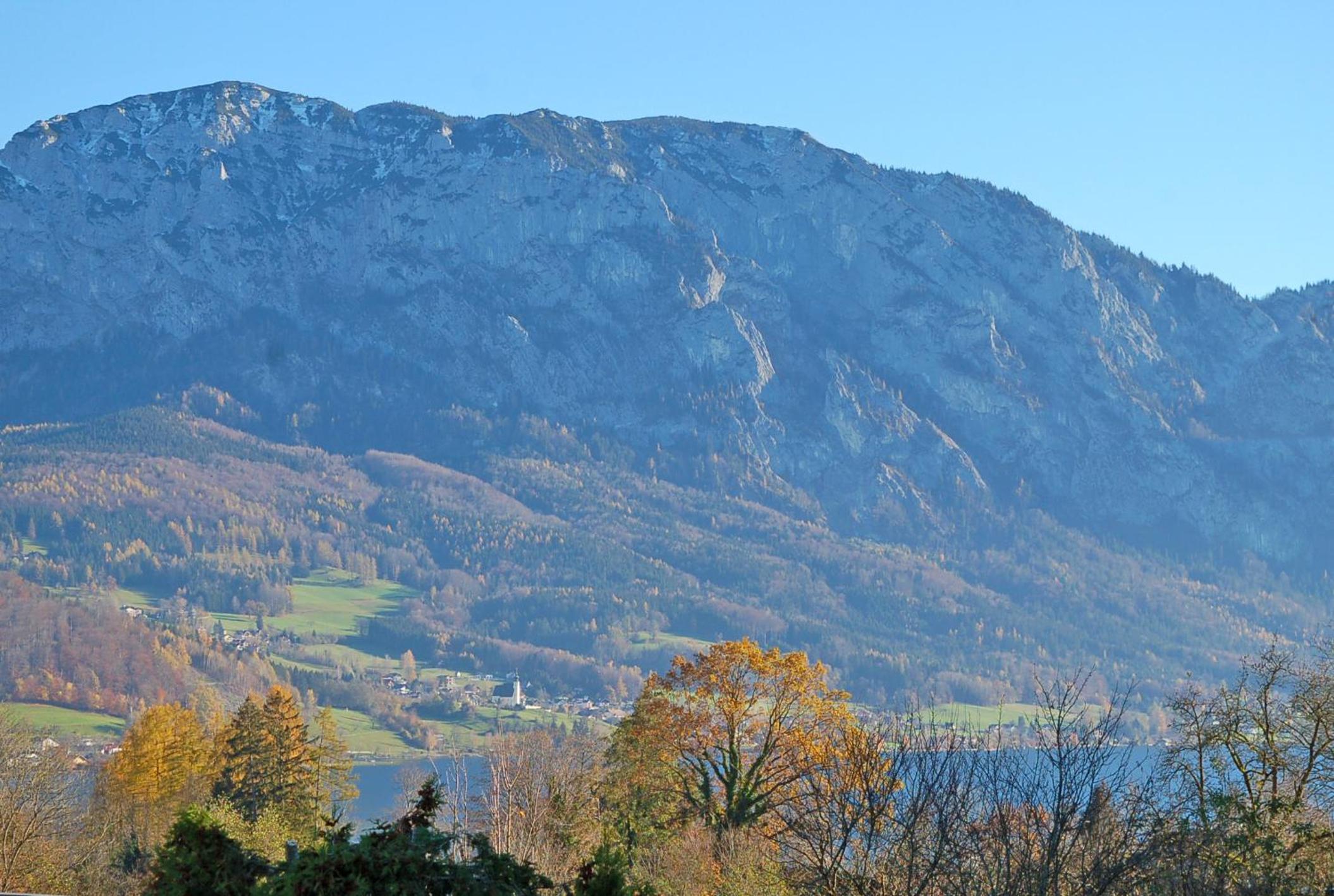Chalet Attersee - ganzes Ferienhaus, Seeblick, Kamin, Sauna