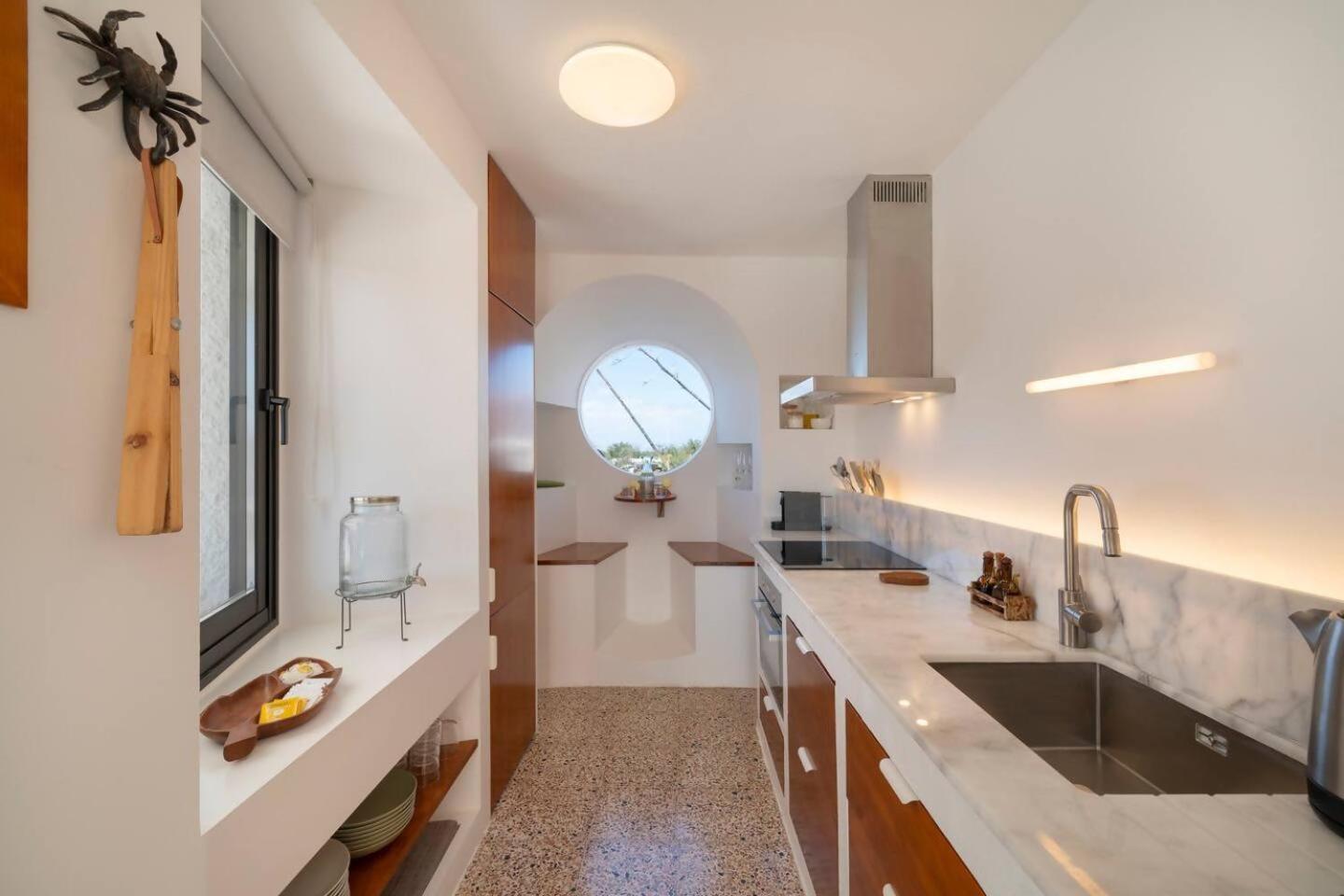 Lanzarote Famara Beach Bungalow