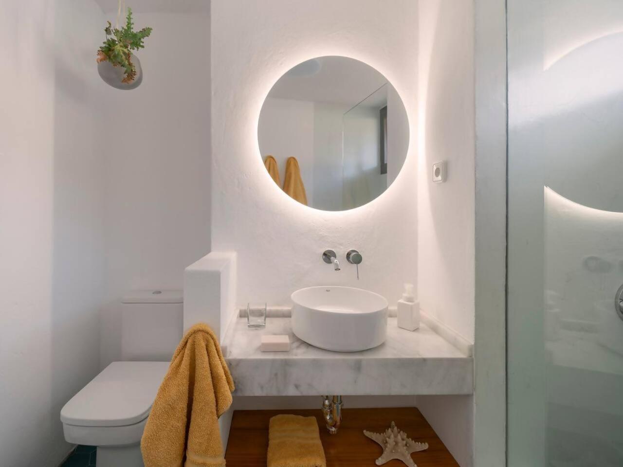 Lanzarote Famara Beach Bungalow
