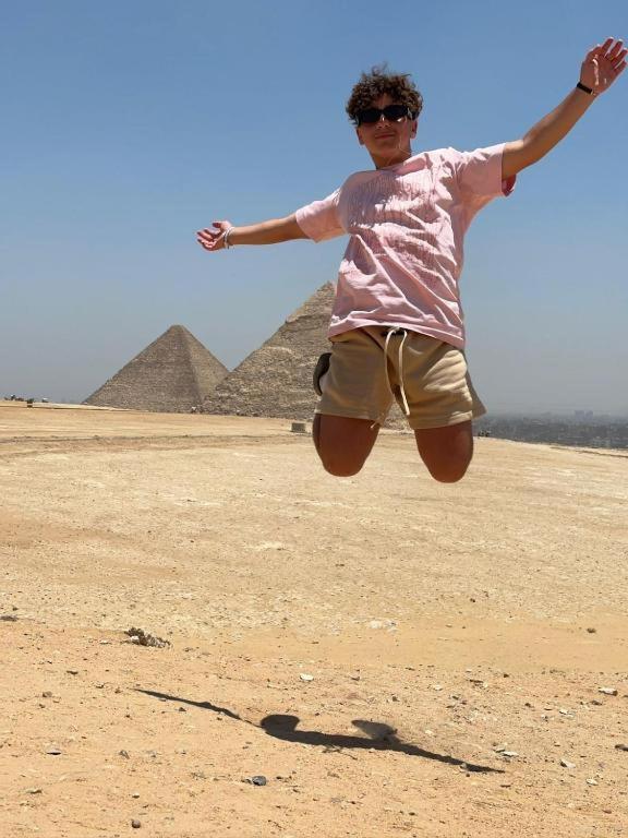 Egyptus Pyramids Inn
