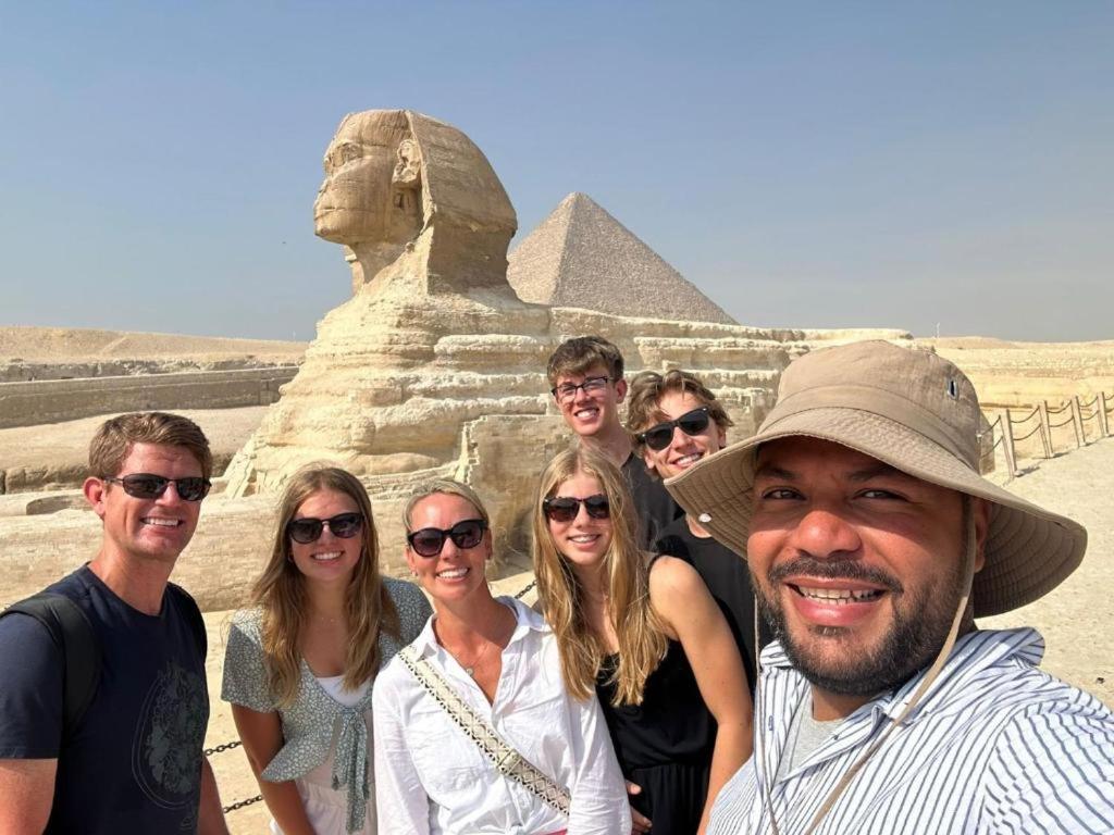Egyptus Pyramids Inn