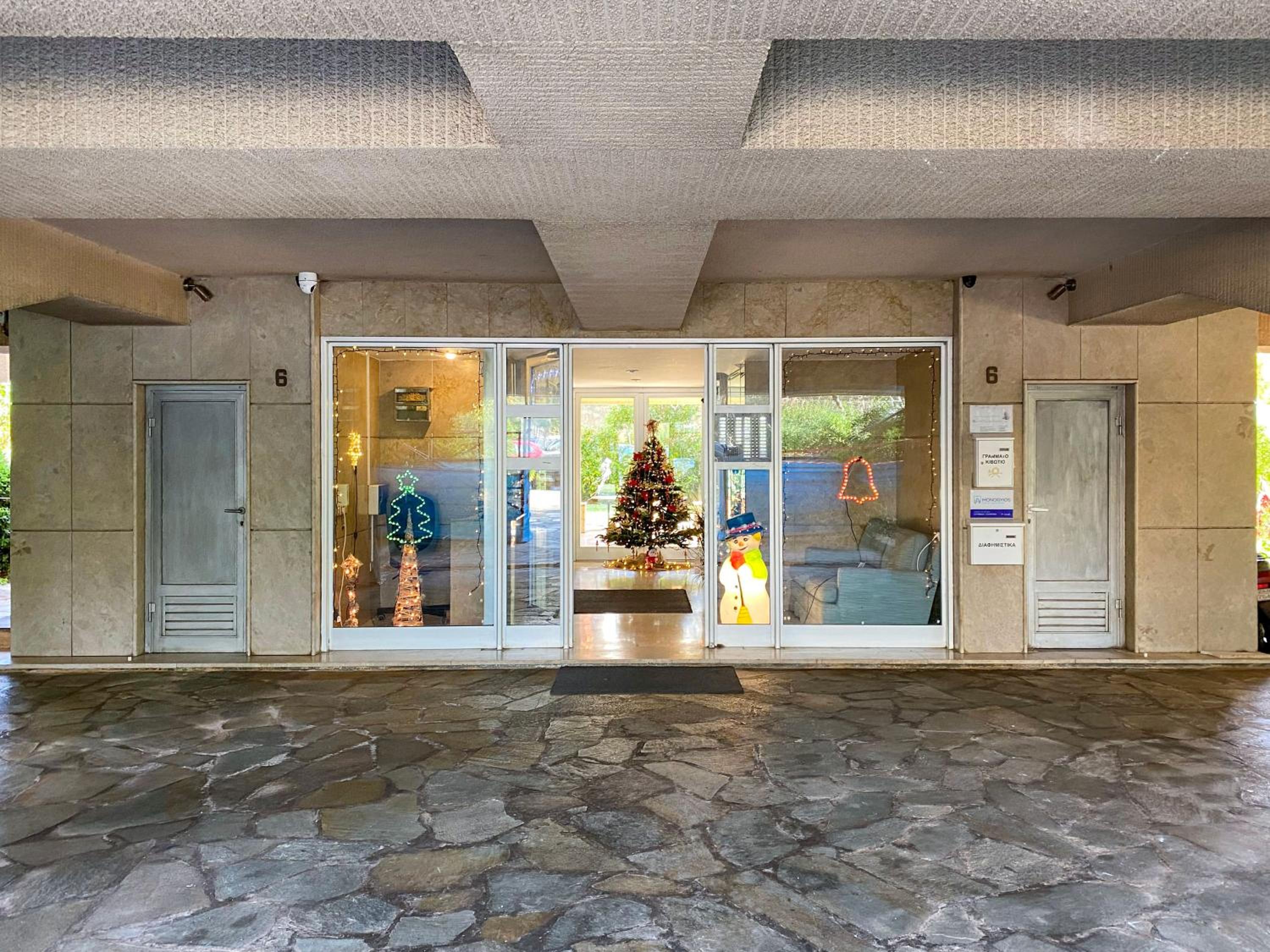 Glyfada central seaside apartment