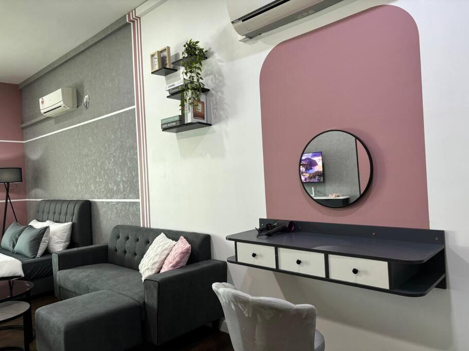Mount Austin #Akademik Suite Stylish 1-2Pax