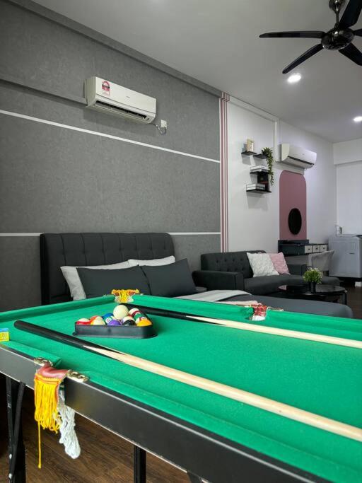 Mount Austin #Akademik Suite Stylish 1-2Pax