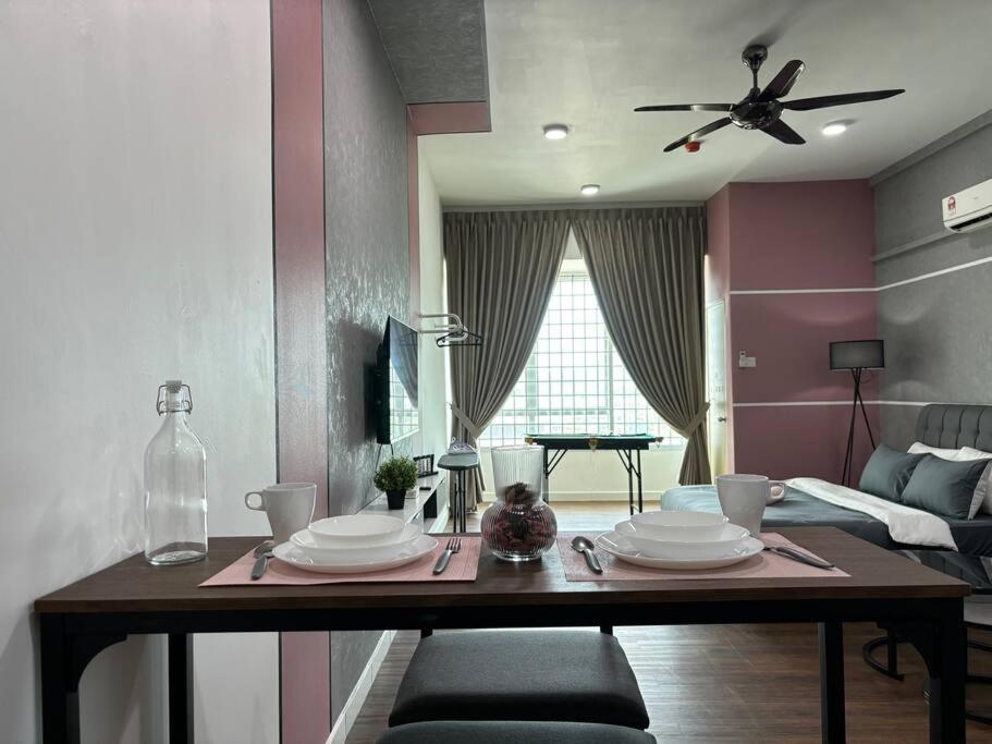 Mount Austin #Akademik Suite Stylish 1-2Pax