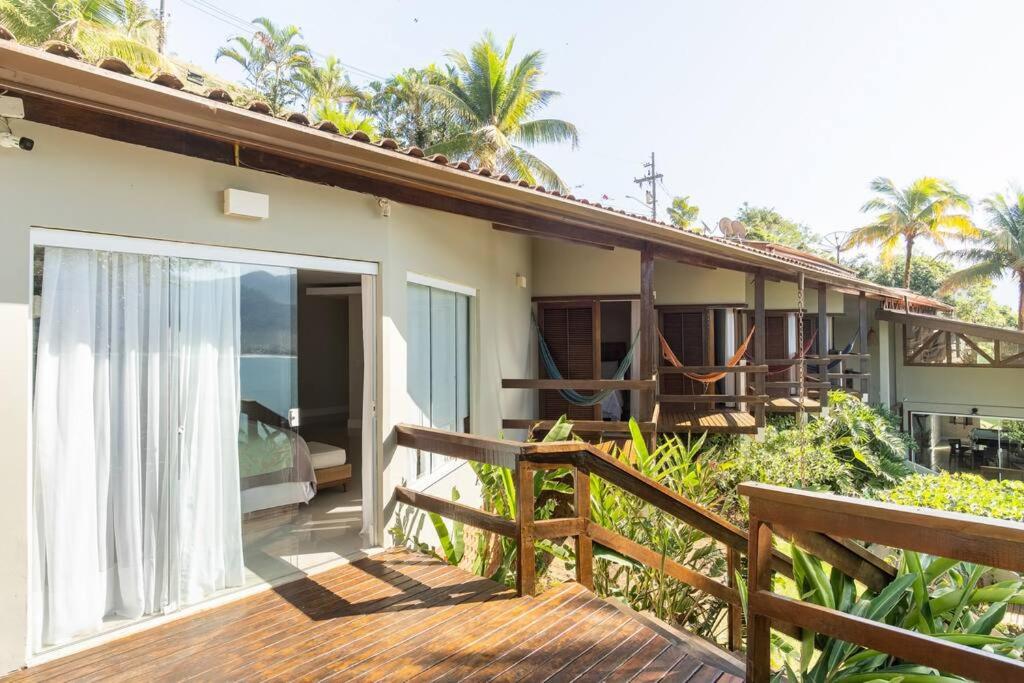 Casa alto padrão com surpreendente vista ao oceano
