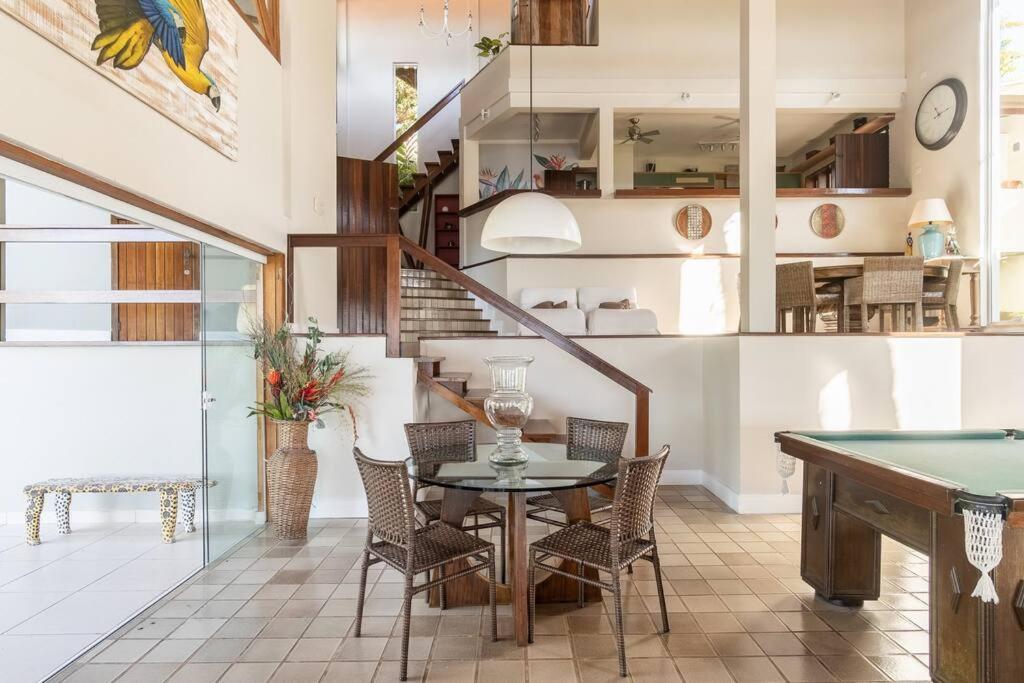 Casa alto padrão com surpreendente vista ao oceano