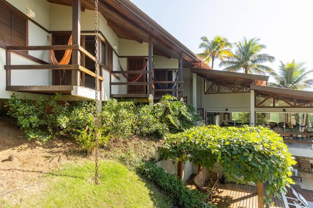 Casa alto padrão com surpreendente vista ao oceano