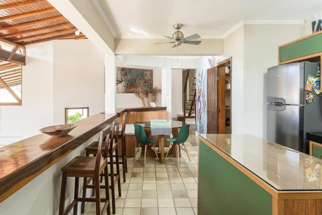 Casa alto padrão com surpreendente vista ao oceano