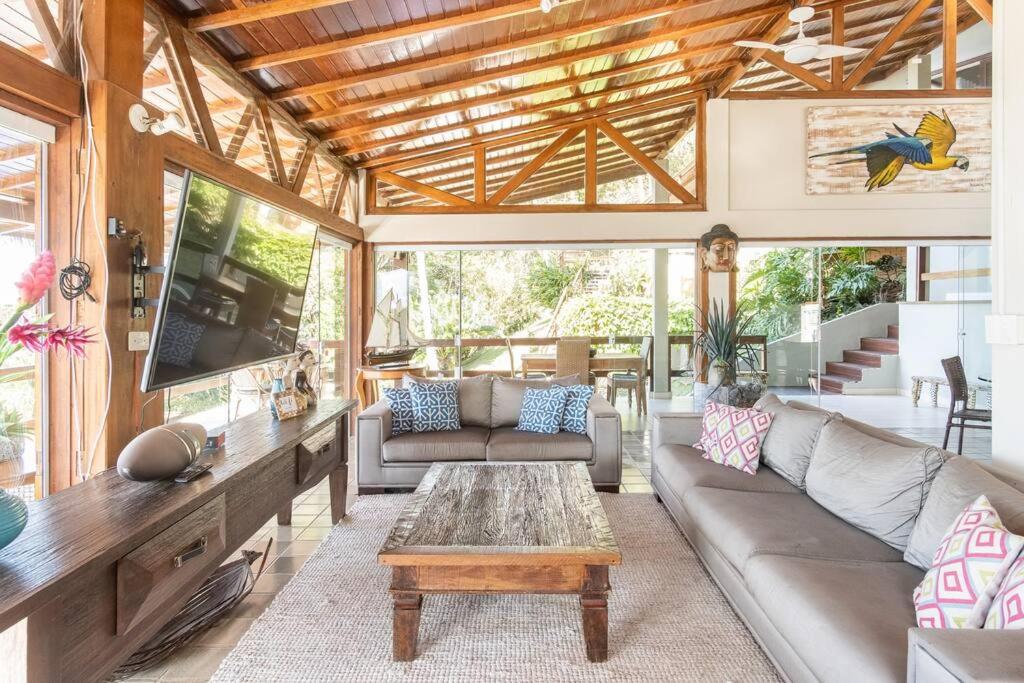 Casa alto padrão com surpreendente vista ao oceano