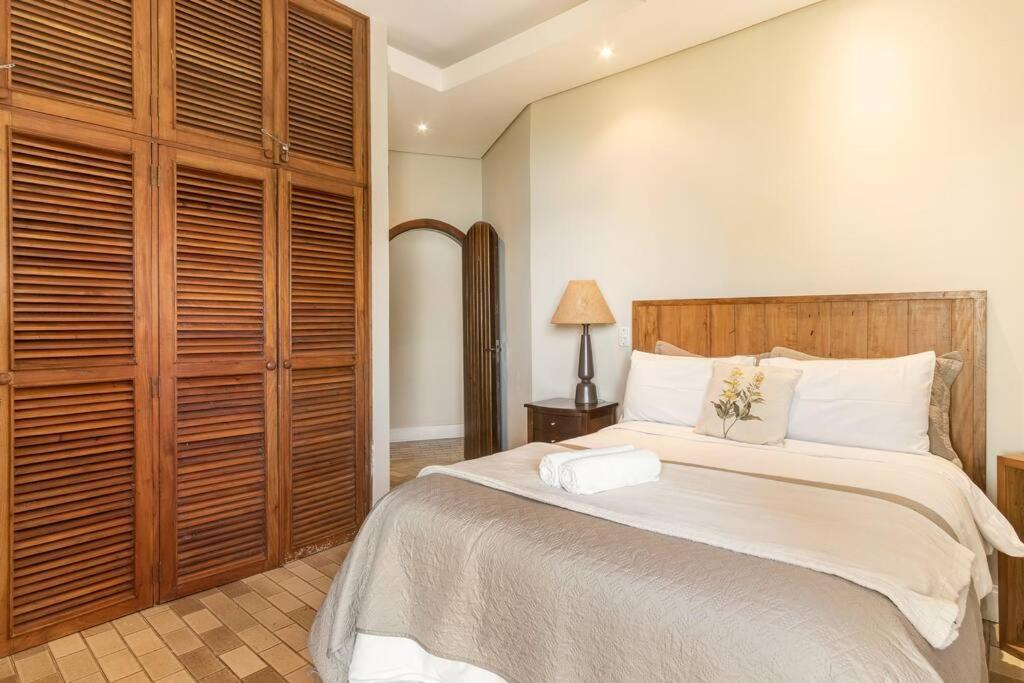 Casa alto padrão com surpreendente vista ao oceano
