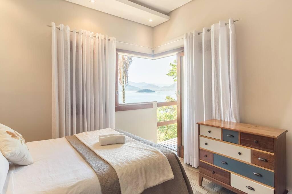 Casa alto padrão com surpreendente vista ao oceano