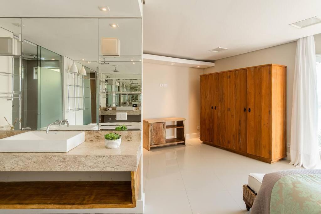 Casa alto padrão com surpreendente vista ao oceano