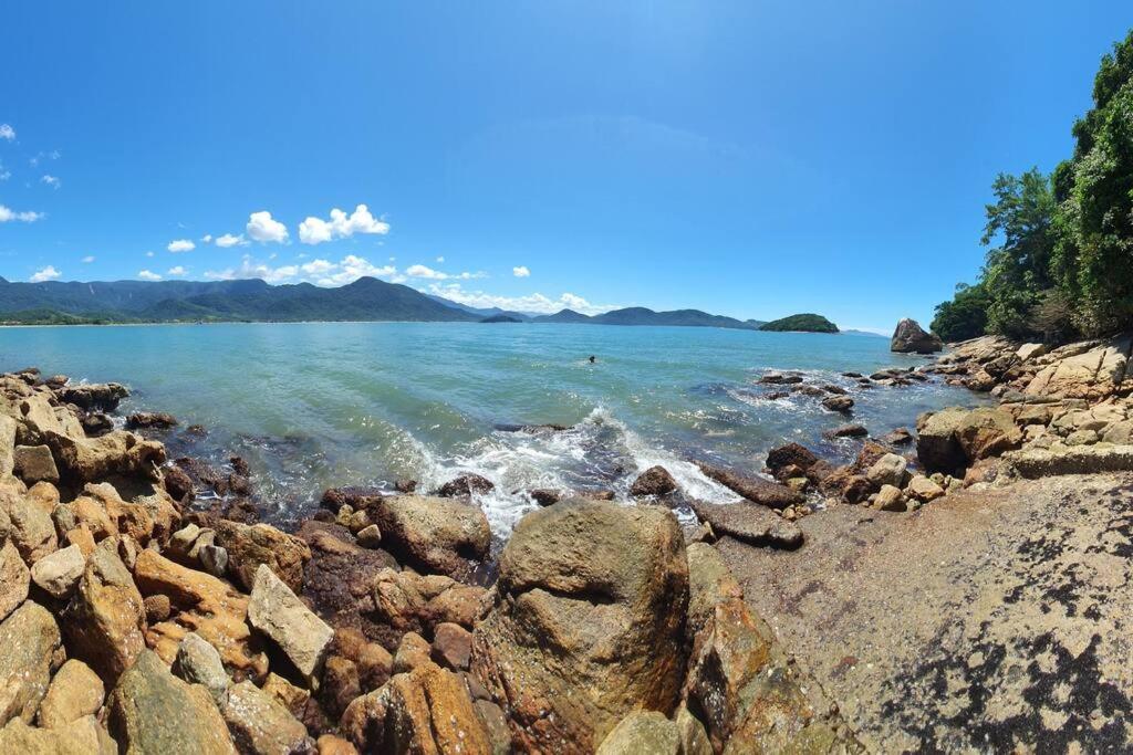 Casa alto padrão com surpreendente vista ao oceano