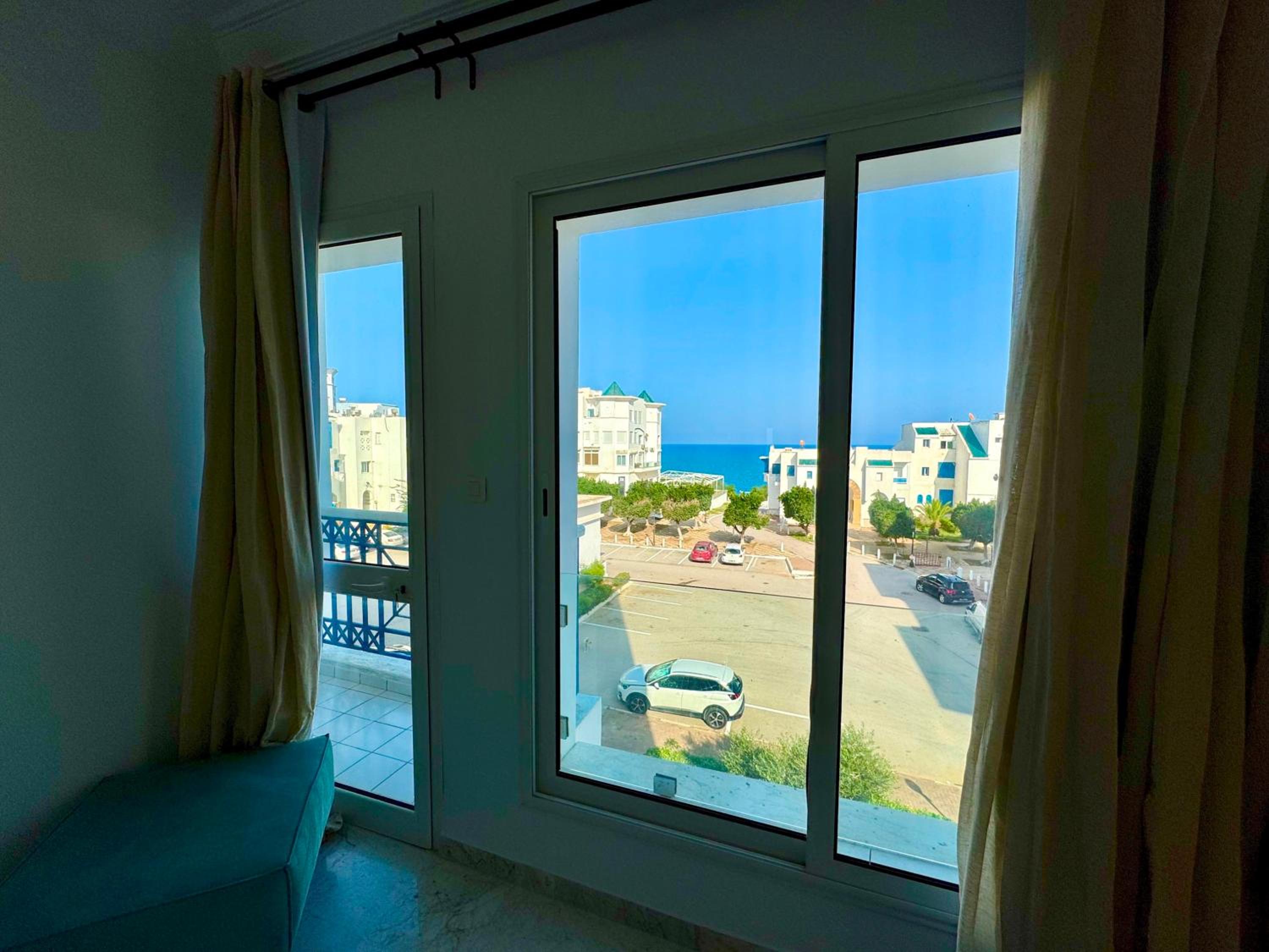 Seafront 1 bdr apt with Ocean View in Gammarth view 2