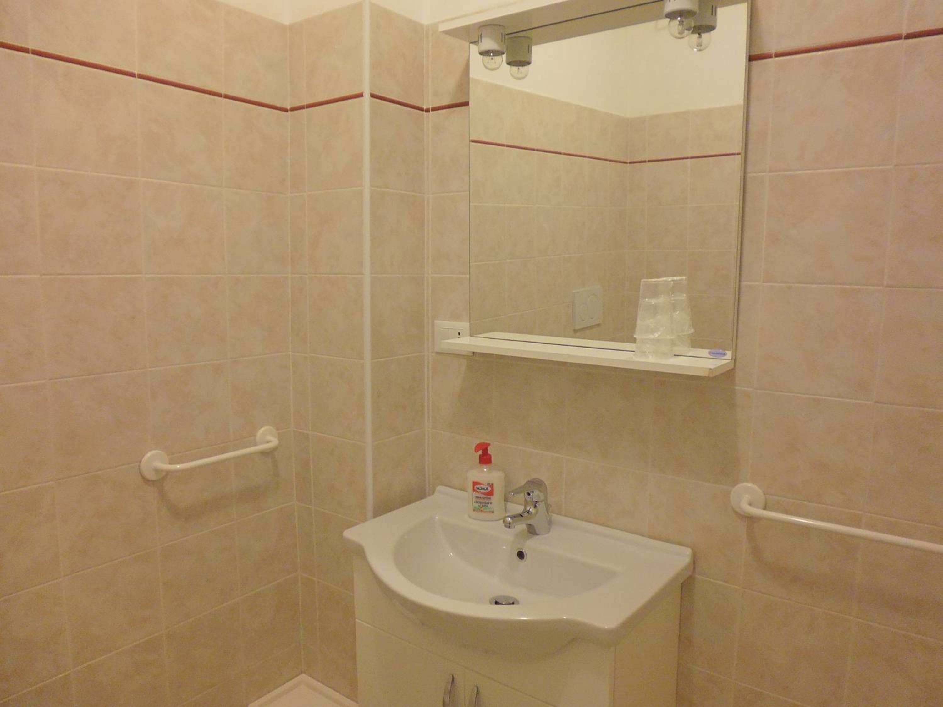 Photo 42