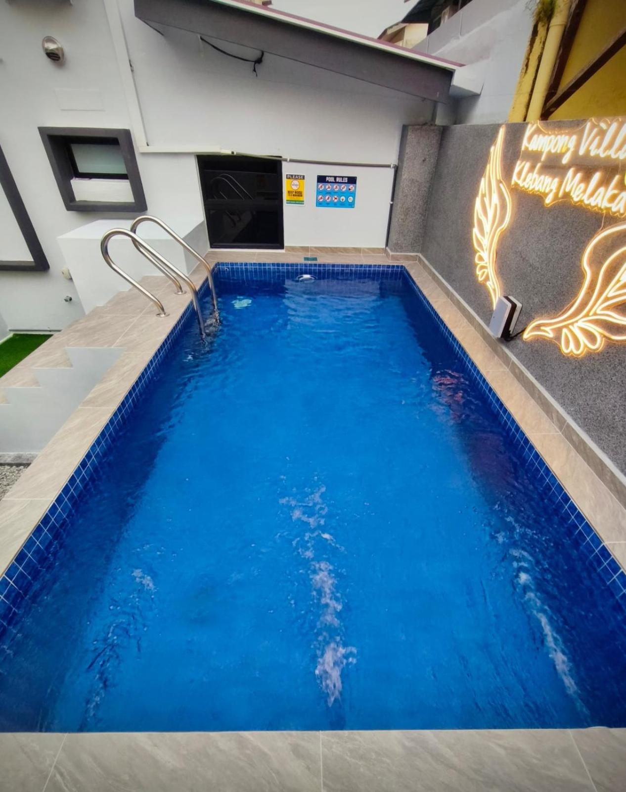 Premium Kampung Villa with Jacuzzi 18pax 5BR photo 4