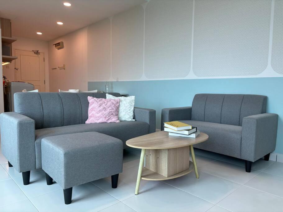 Mount Austin #Akademik Suite WarmCozy Style 1-2Pax