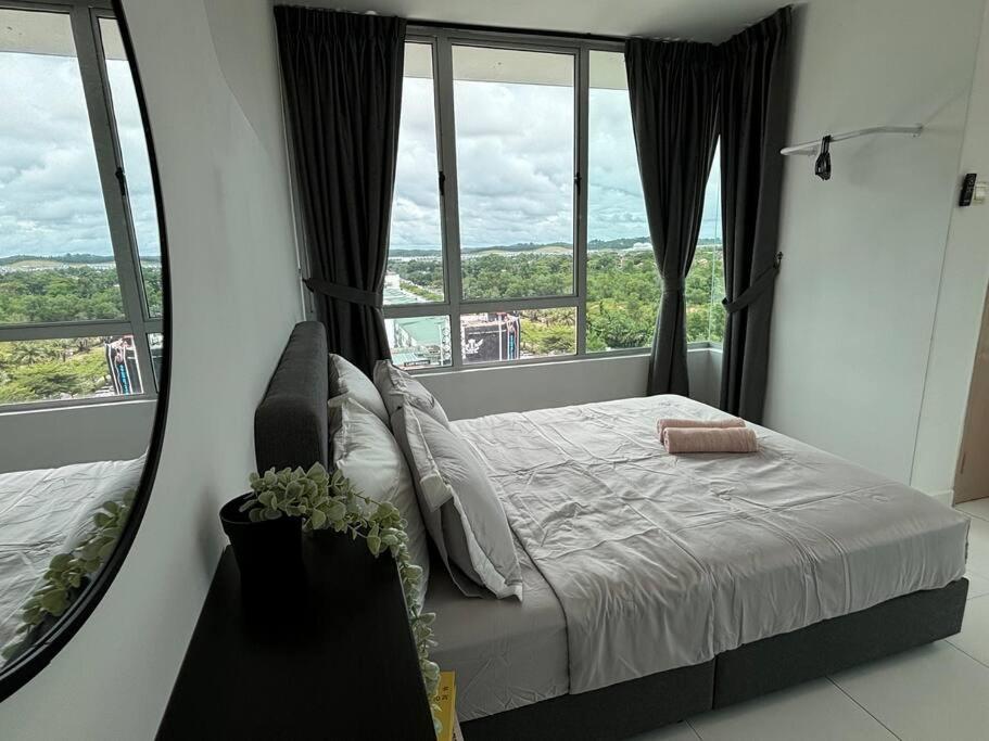 Mount Austin #Akademik Suite WarmCozy Style 1-2Pax