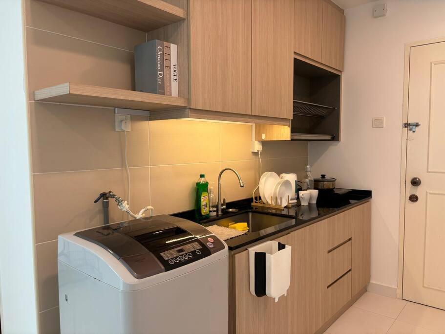 Mount Austin #Akademik Suite WarmCozy Style 1-2Pax