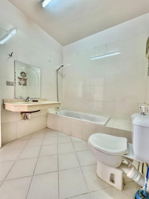 5BRs beachside Beach Access Cozy vibes Y10