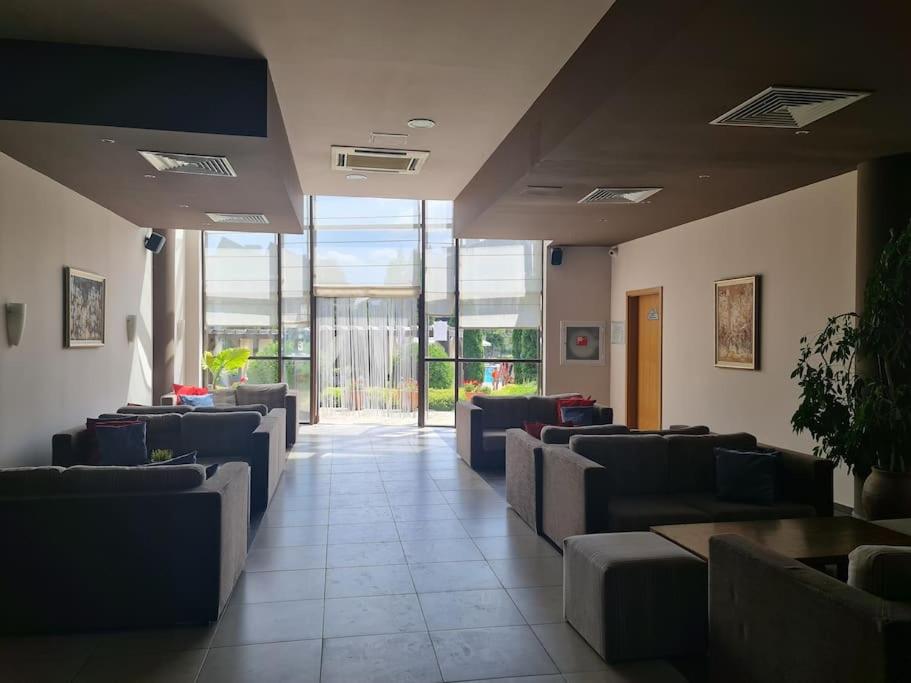 2 Bdr Garden Apt with Spa near Ski and Golf