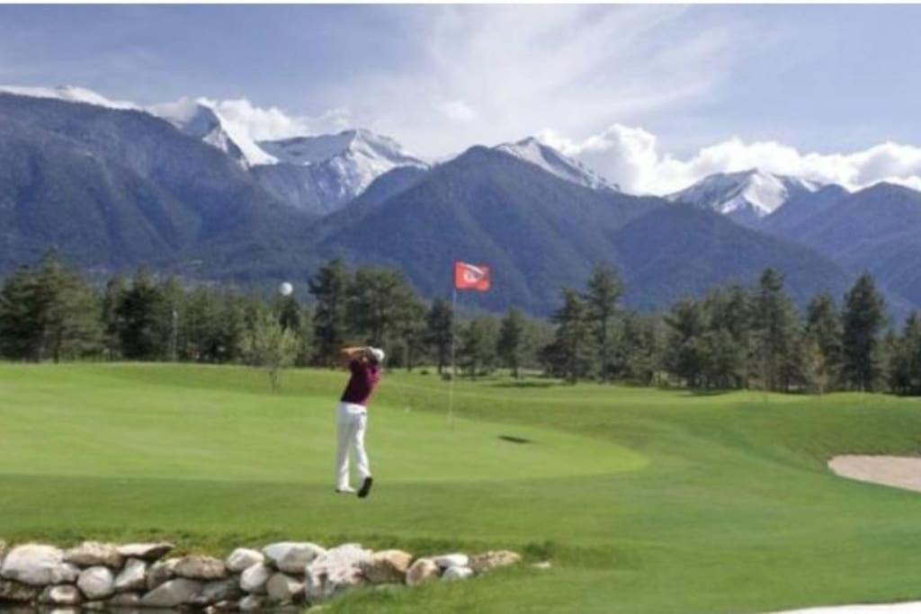 2 Bdr Garden Apt with Spa near Ski and Golf