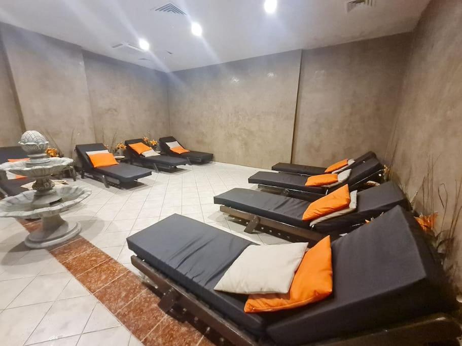 2 Bdr Garden Apt with Spa near Ski and Golf