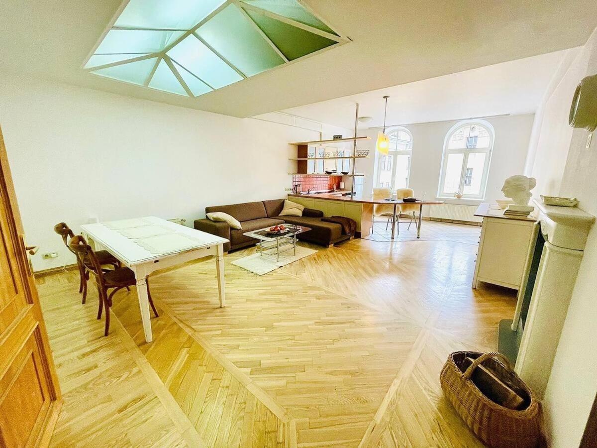 Spacious Apartment in Old Town Riga view 3