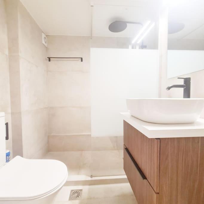 Traveler s Sanctuary, Ideal for Work and Explore photo 3