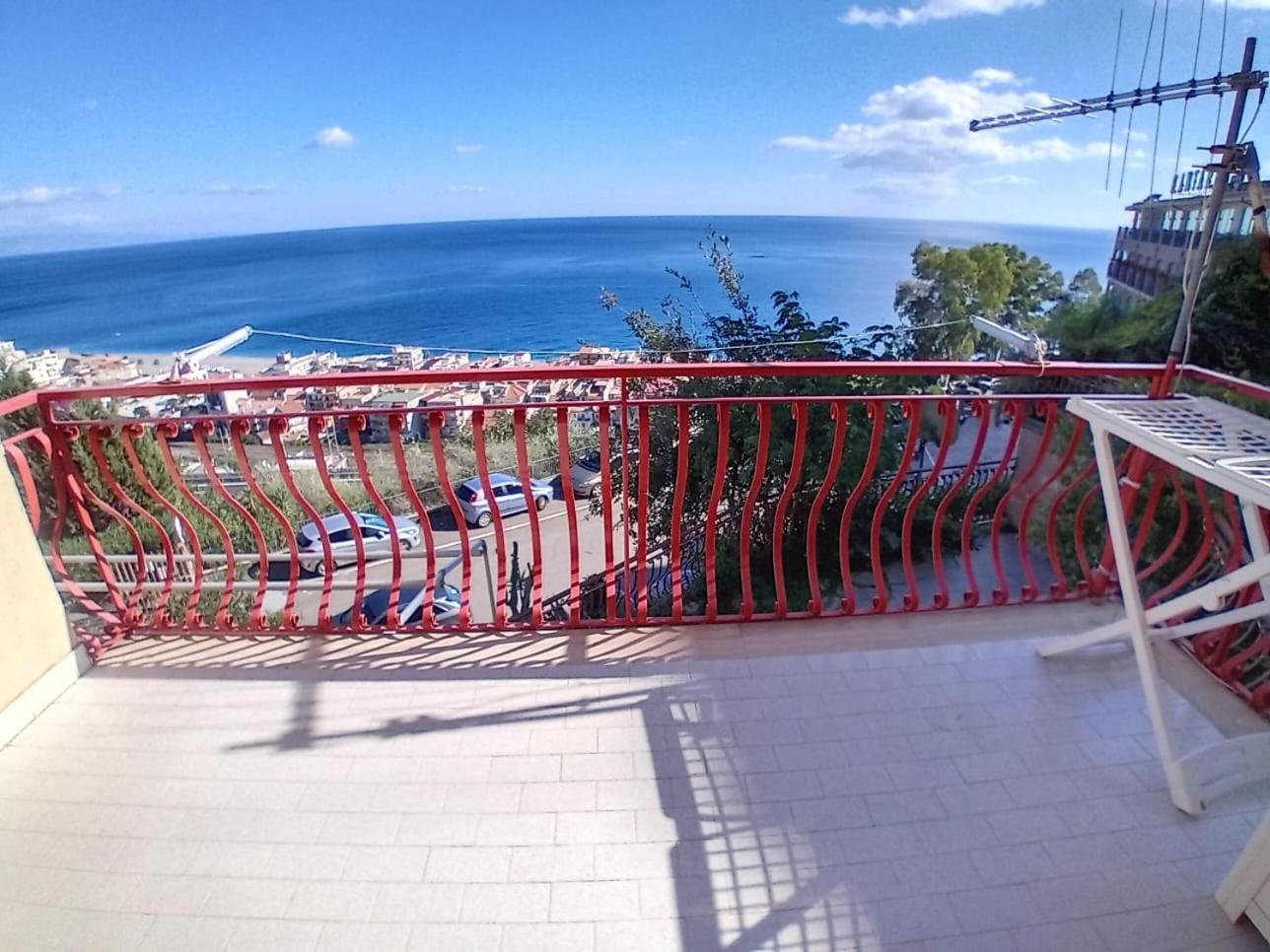 Letojanni Panoramic Apartment