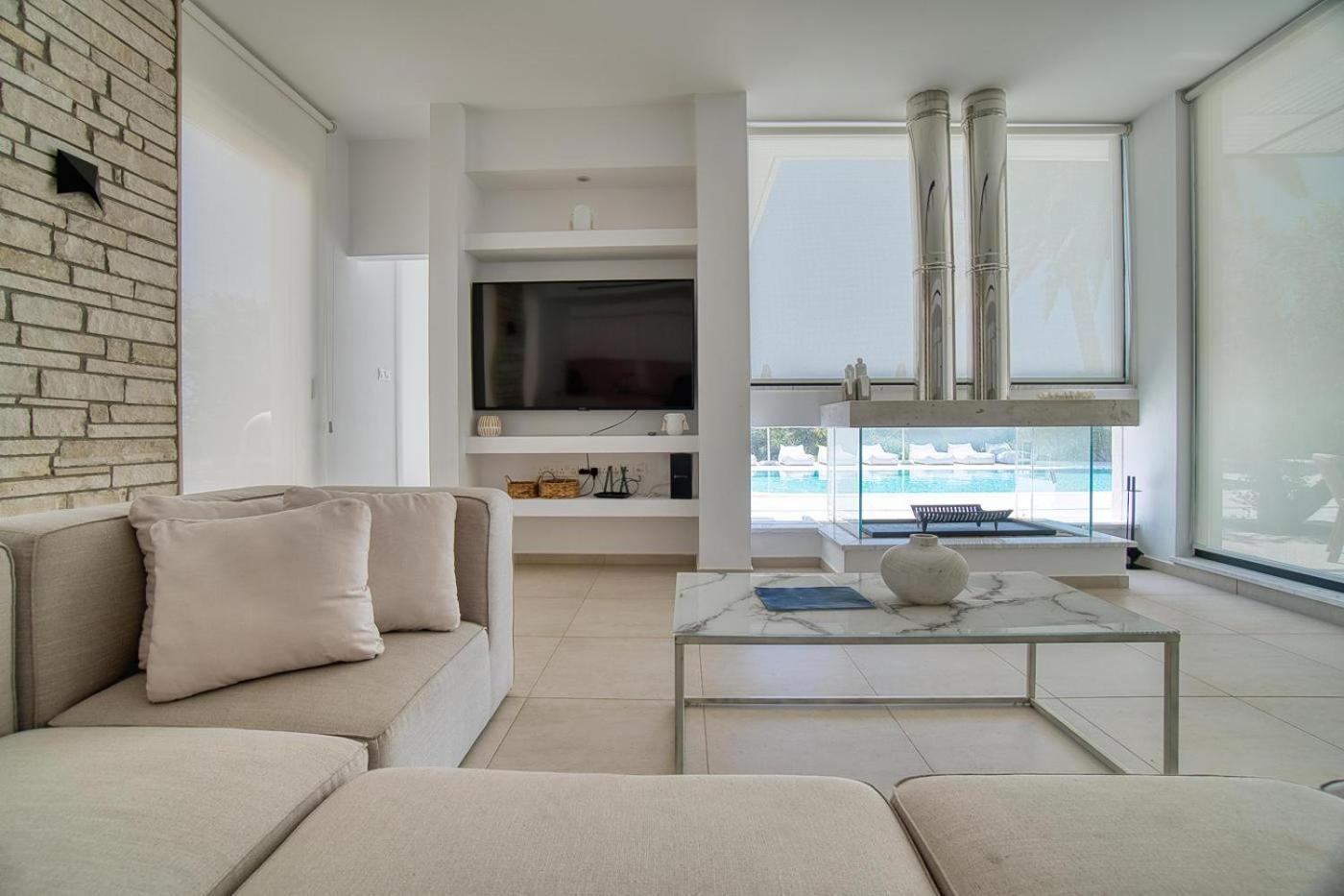 Luxury Oasis Villa