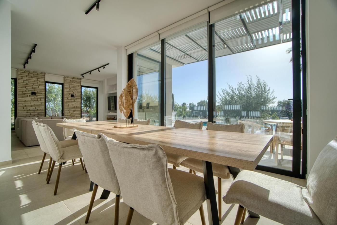 Luxury Oasis Villa