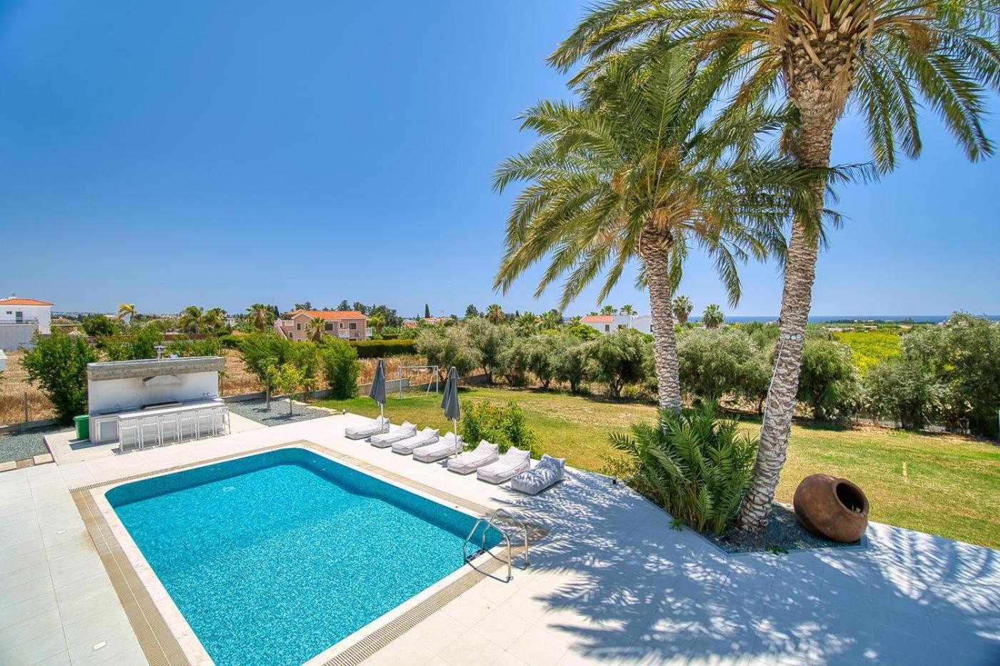 Luxury Oasis Villa