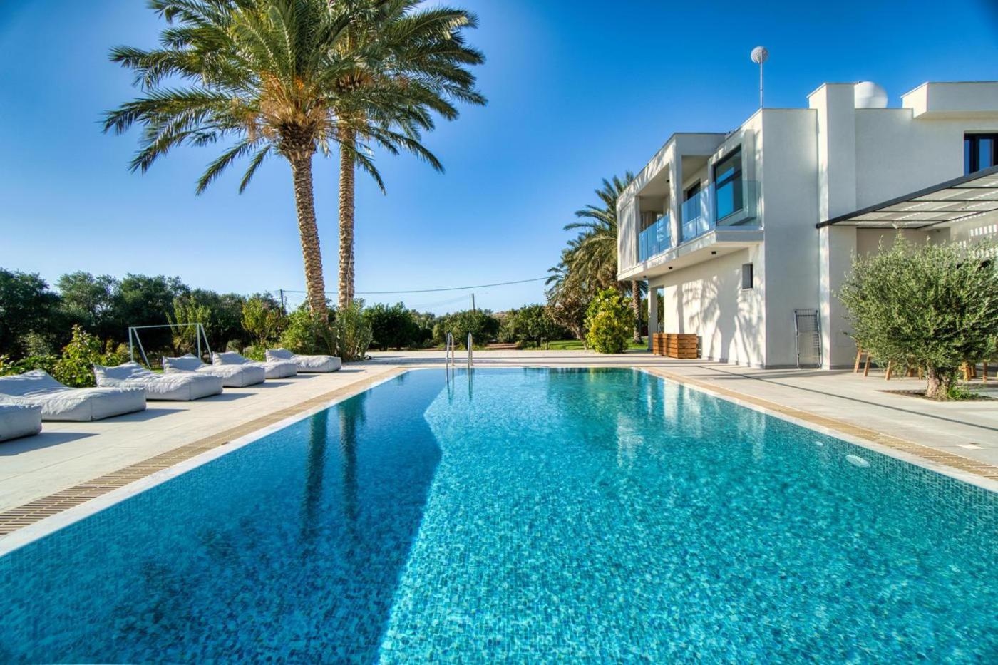 Luxury Oasis Villa