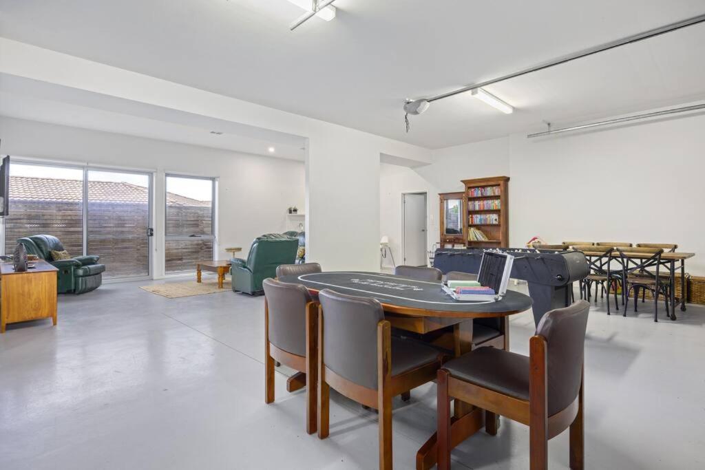 Modern Bay View Sanctuary Escape