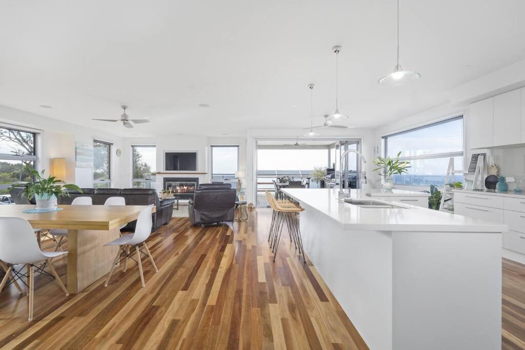 Modern Bay View Sanctuary Escape