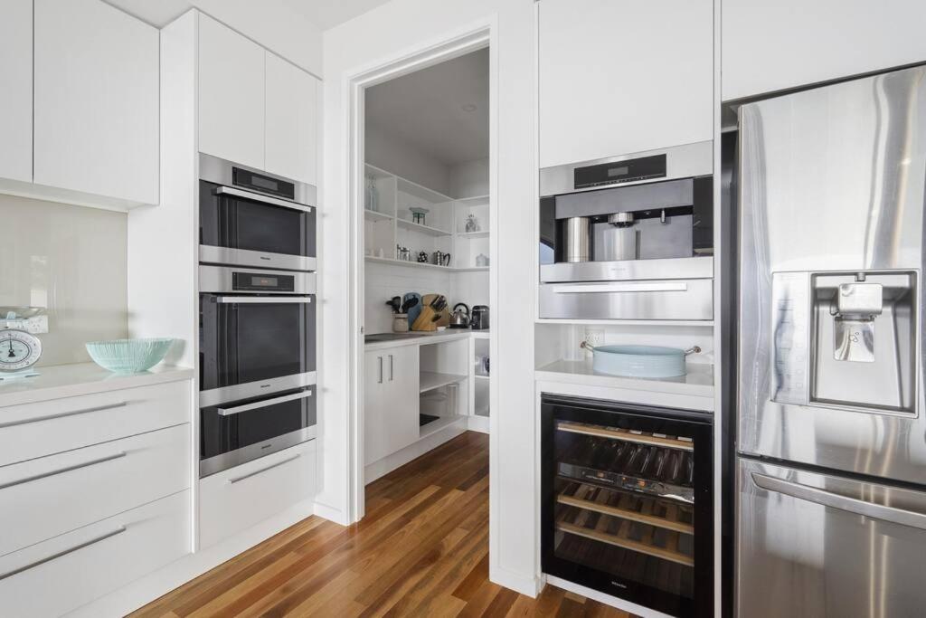 Modern Bay View Sanctuary Escape