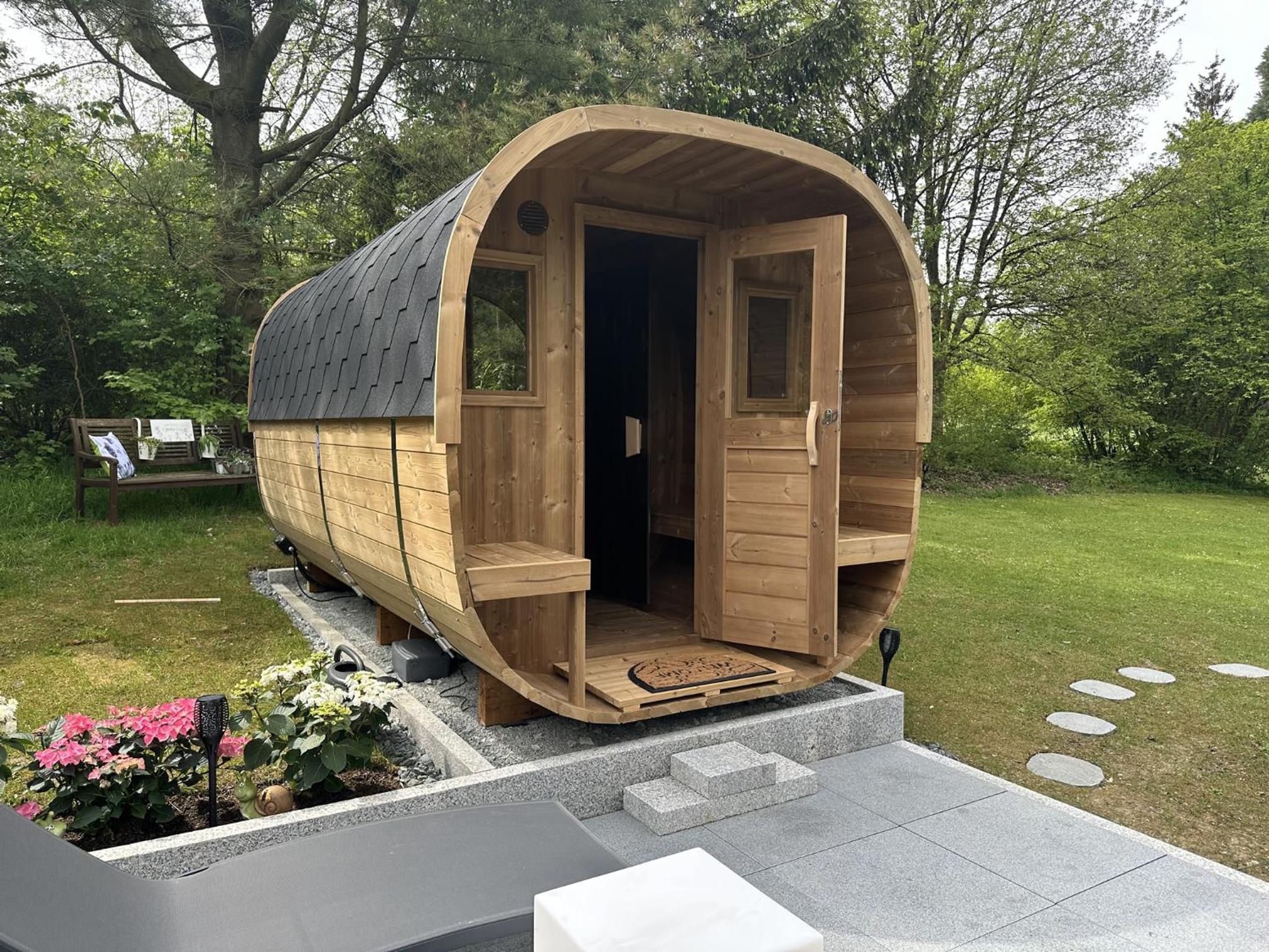 Schönes Ferienhaus 400m vom See, Sauna, Kamin, Klima, Garten