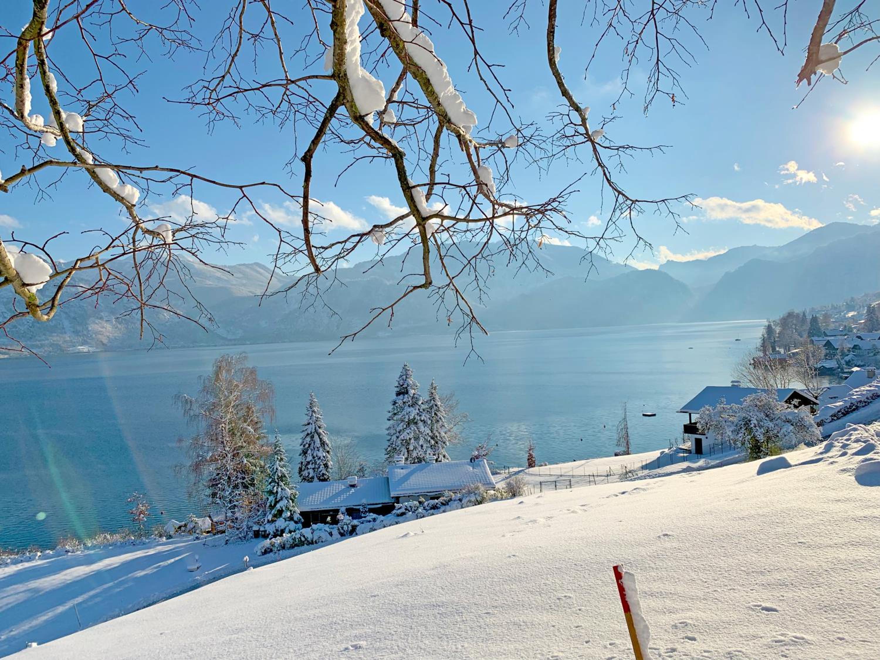 Chalet Attersee - ganzes Ferienhaus, Seeblick, Kamin, Sauna