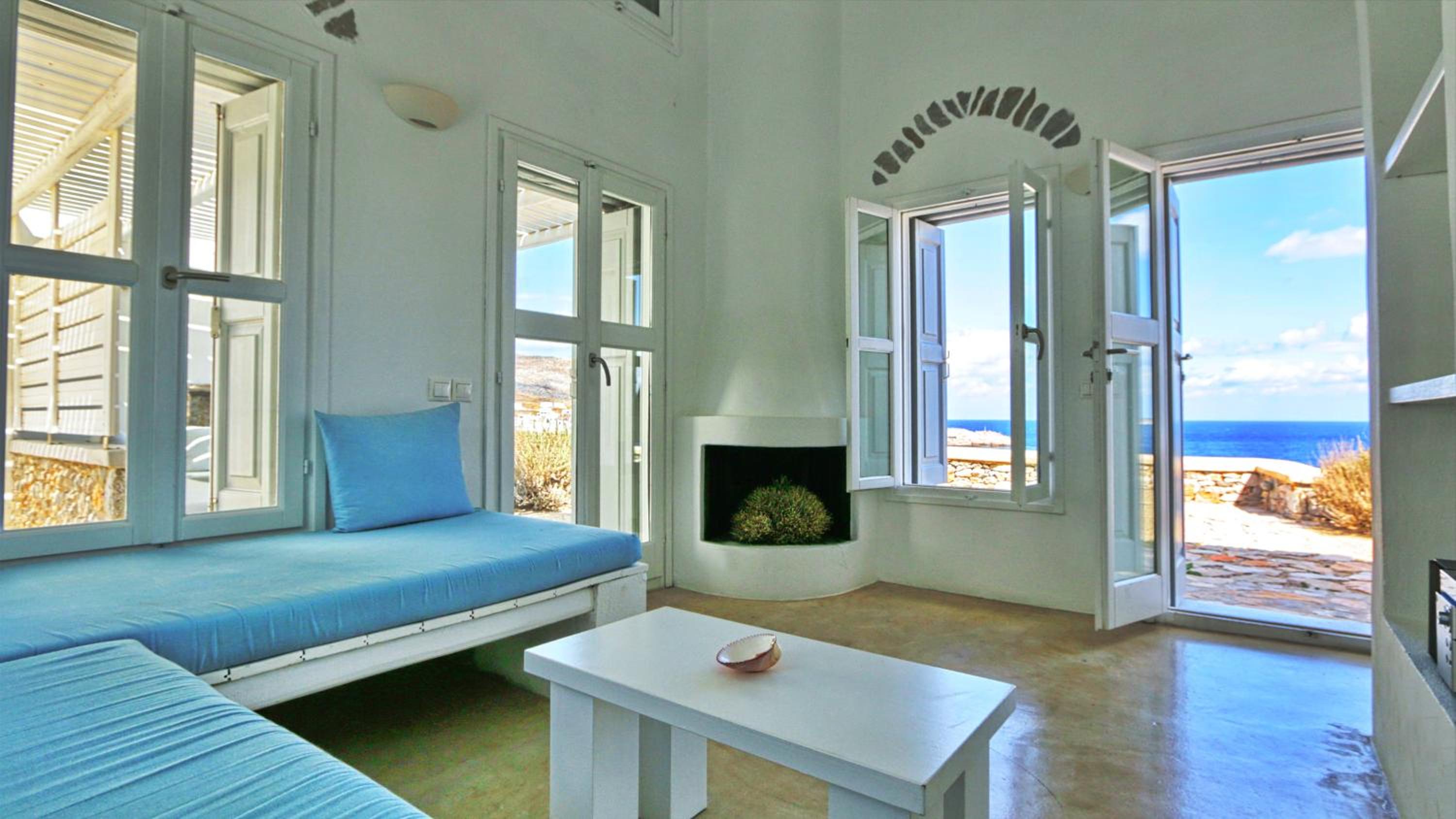 Folegandros Villas Aspropounta Double Room Beachfront