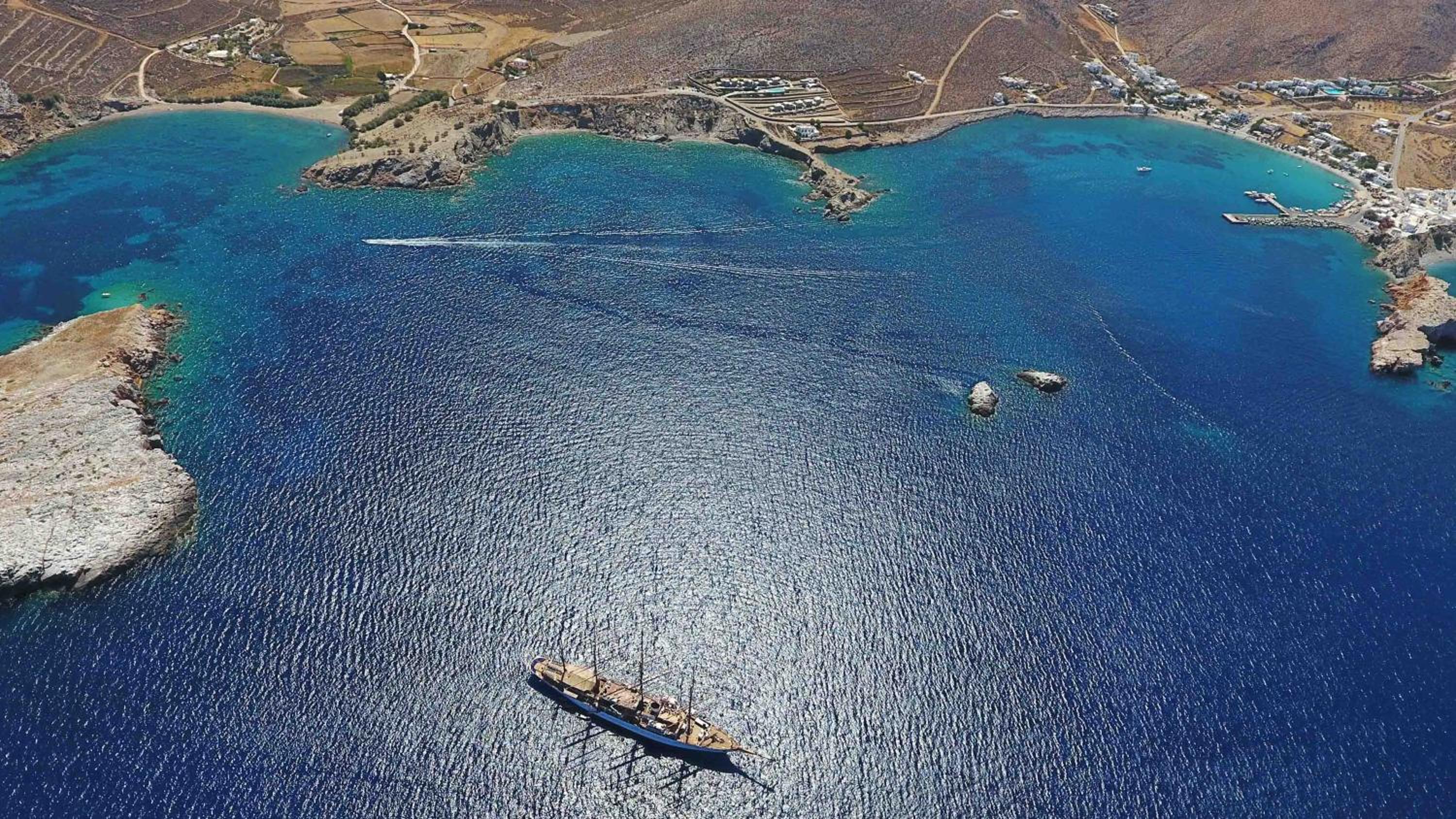 Folegandros Villas Aspropounta Double Room Beachfront