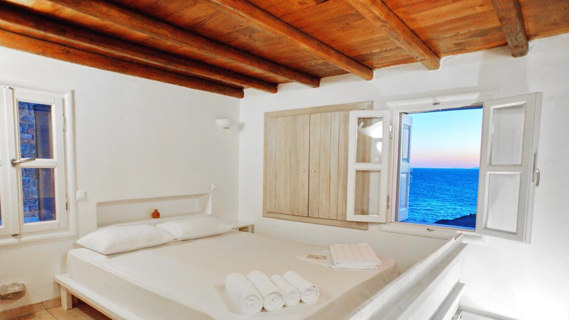 Folegandros Villas Aspropounta Double Room Beachfront