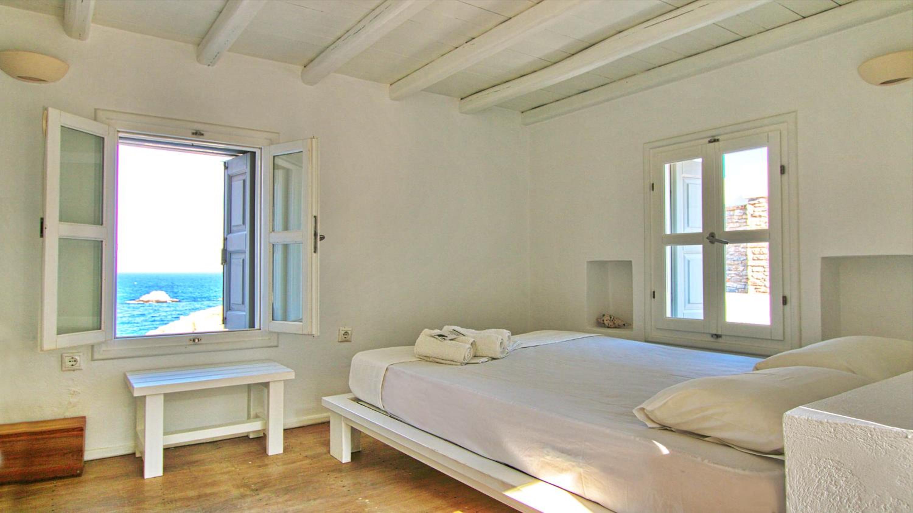 Folegandros Villas Aspropounta Double Room Beachfront