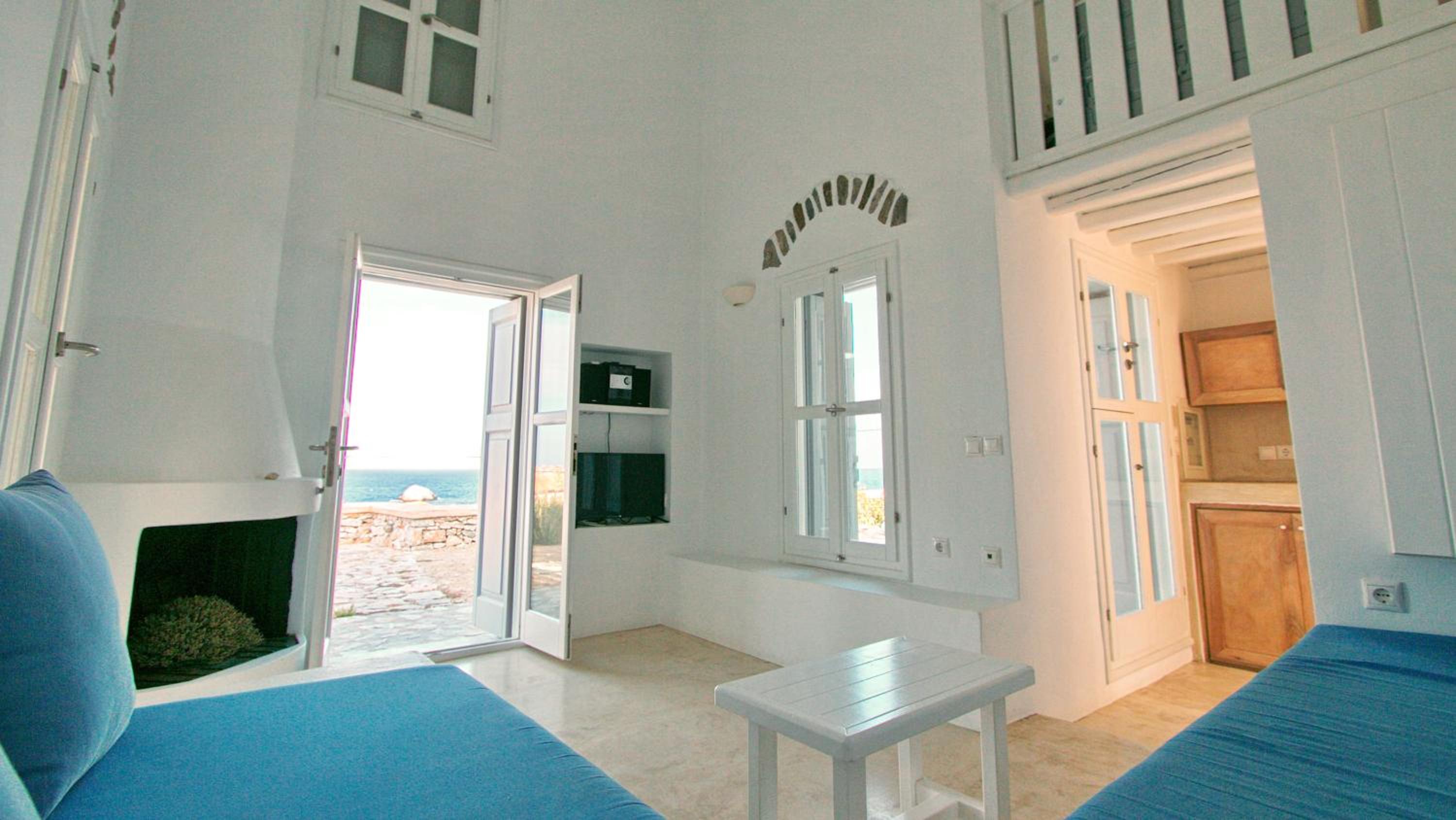 Folegandros Villas Aspropounta Double Room Beachfront