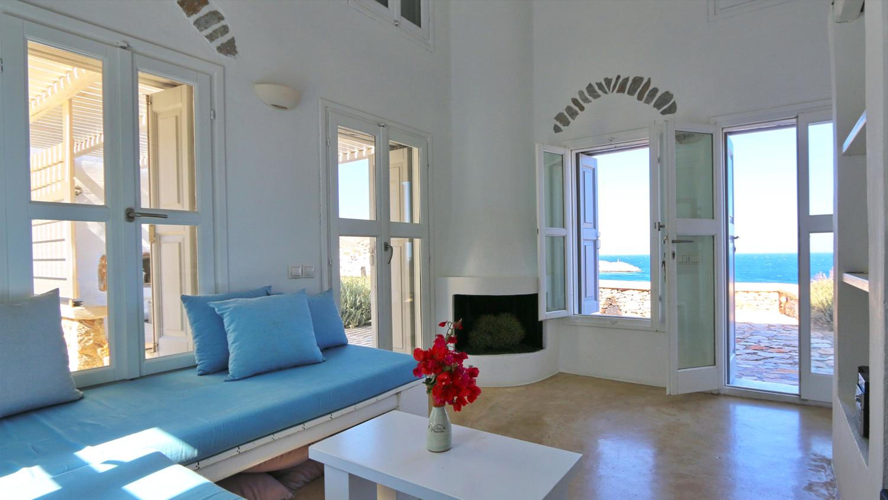 Folegandros Villas Aspropounta Double Room Beachfront