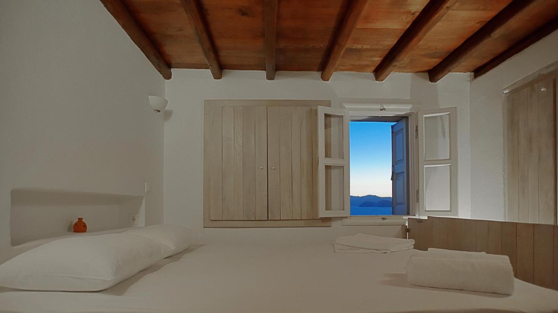 Folegandros Villas Aspropounta Double Room Beachfront