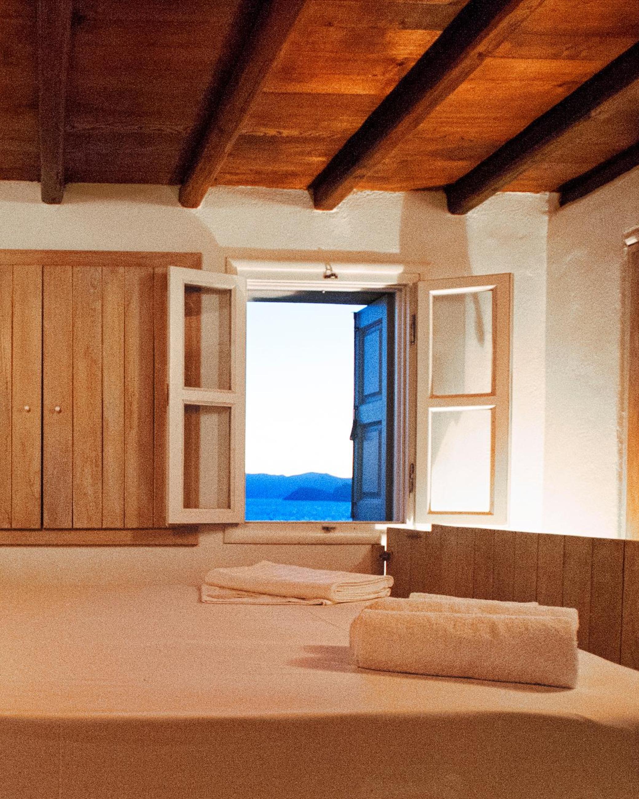 Folegandros Villas Aspropounta Double Room Beachfront