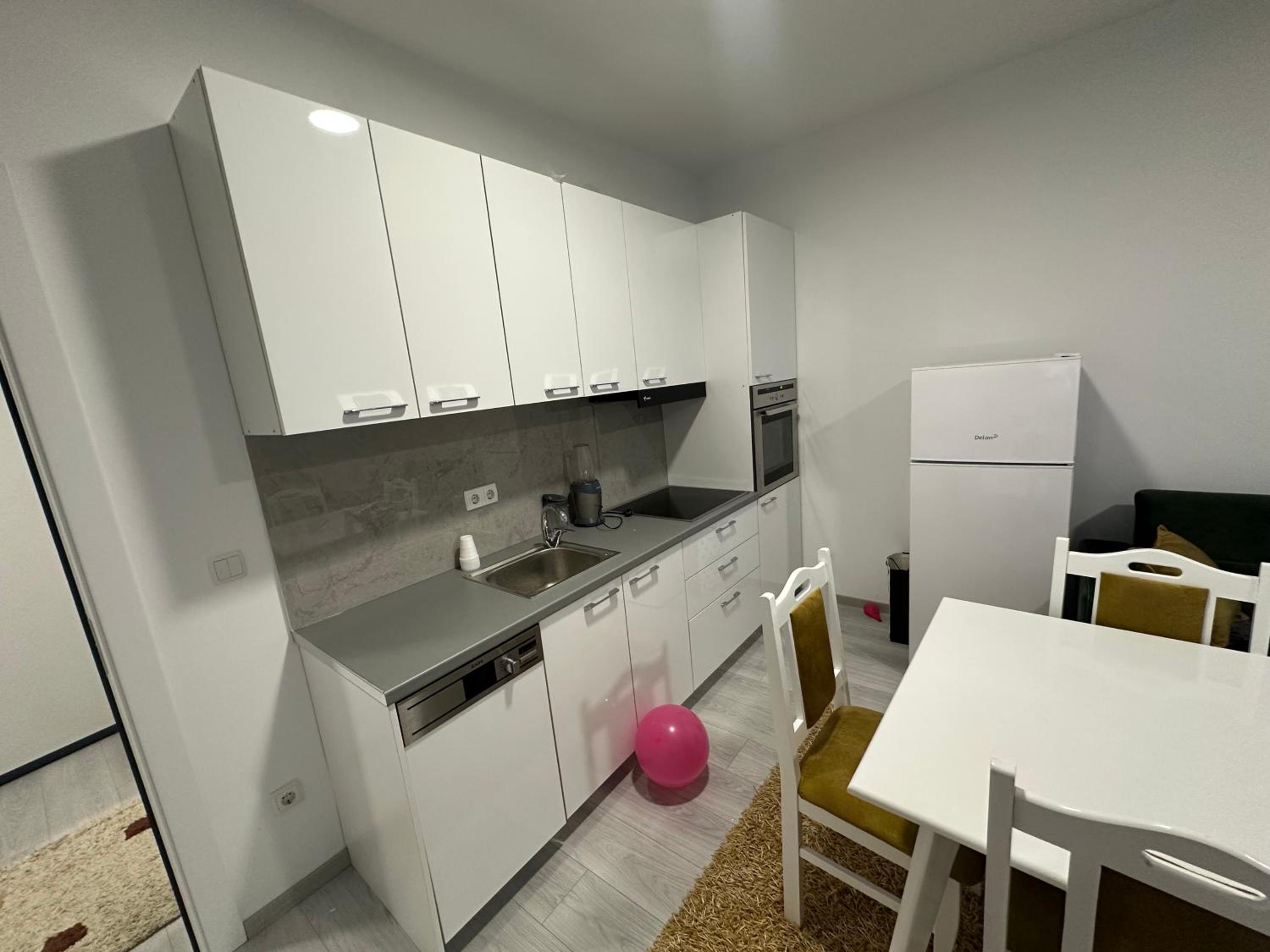 Banesa Qendra e qytetit Mitrovice, photo 10