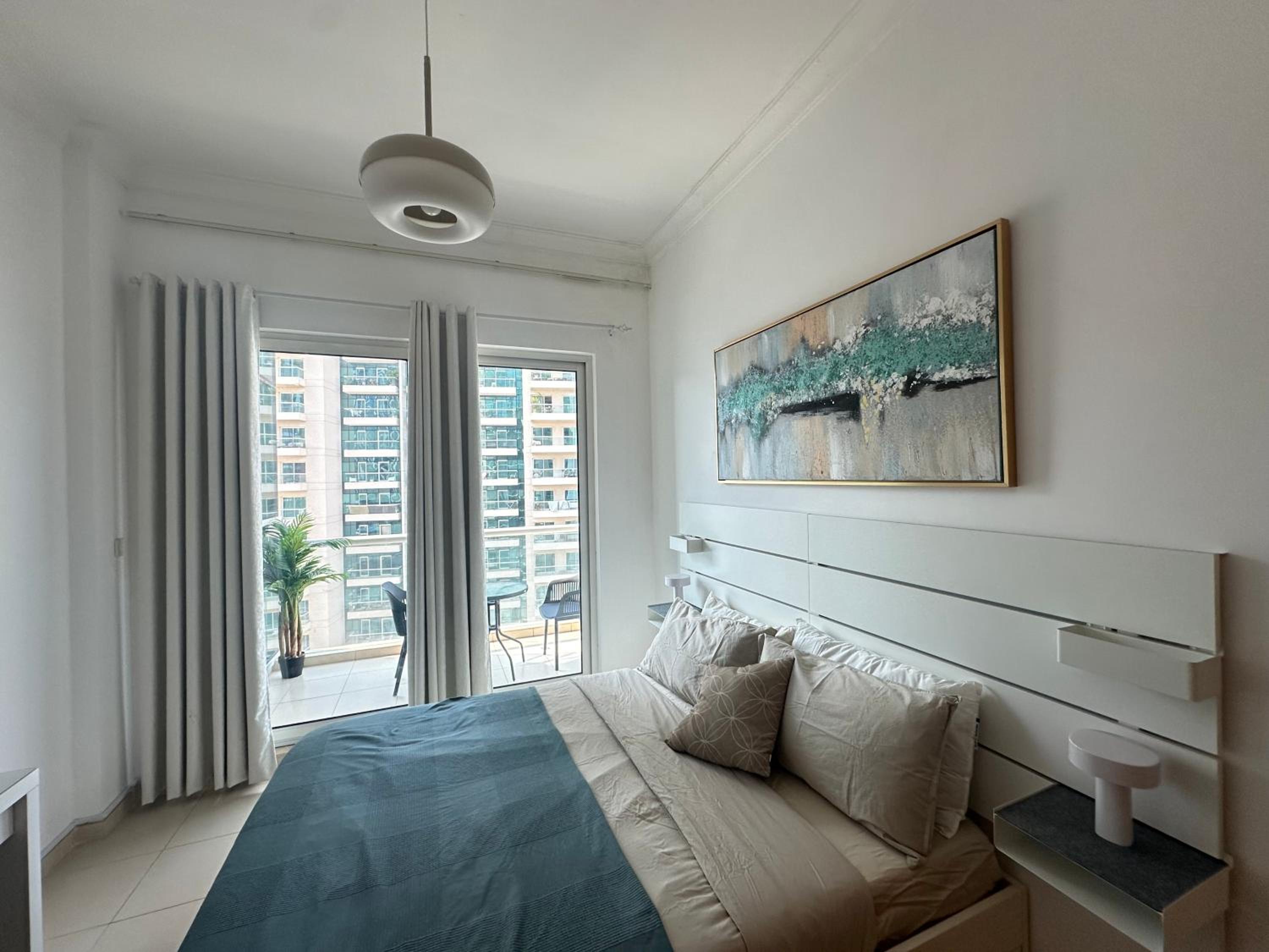 Urban Cozy 1BR apartment with Canal view - Free parking